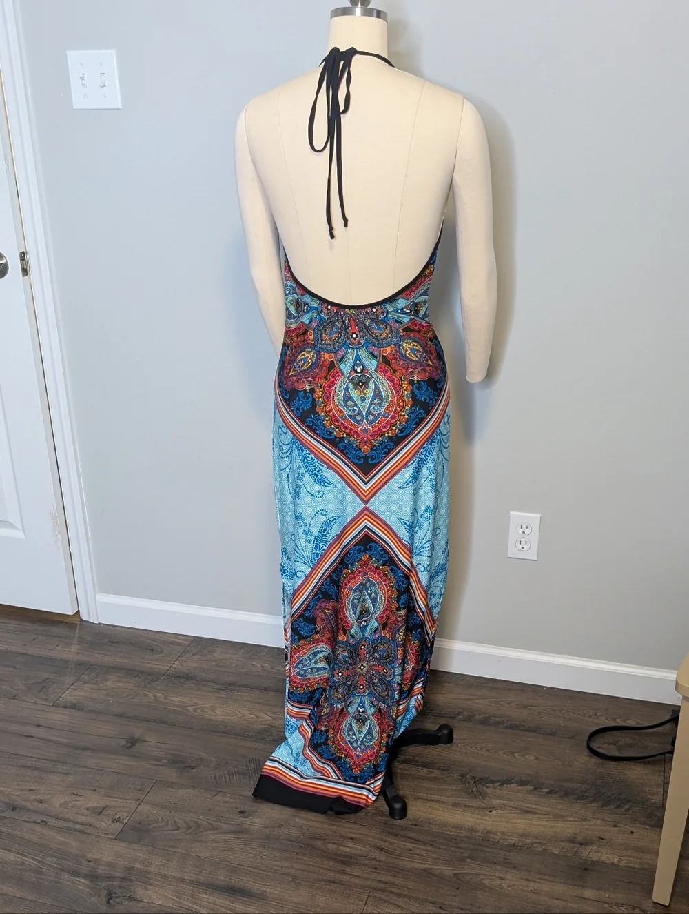 VENUS Blue Multi Paisley Halter Maxi Dress Size 6 See Measurements - Picture 3 of 7